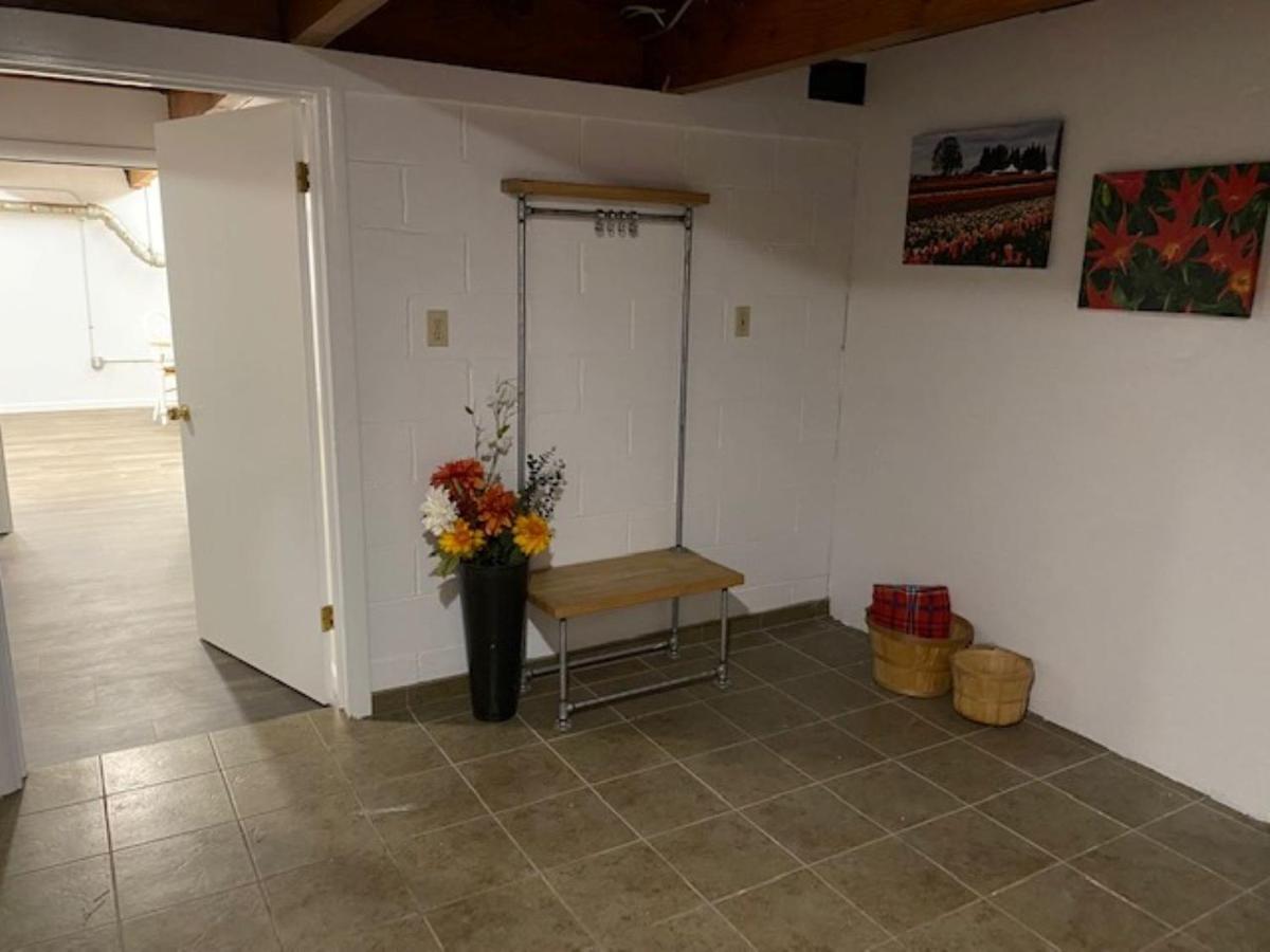 Spacious Lower Level Living All For You! Corvallis Extérieur photo